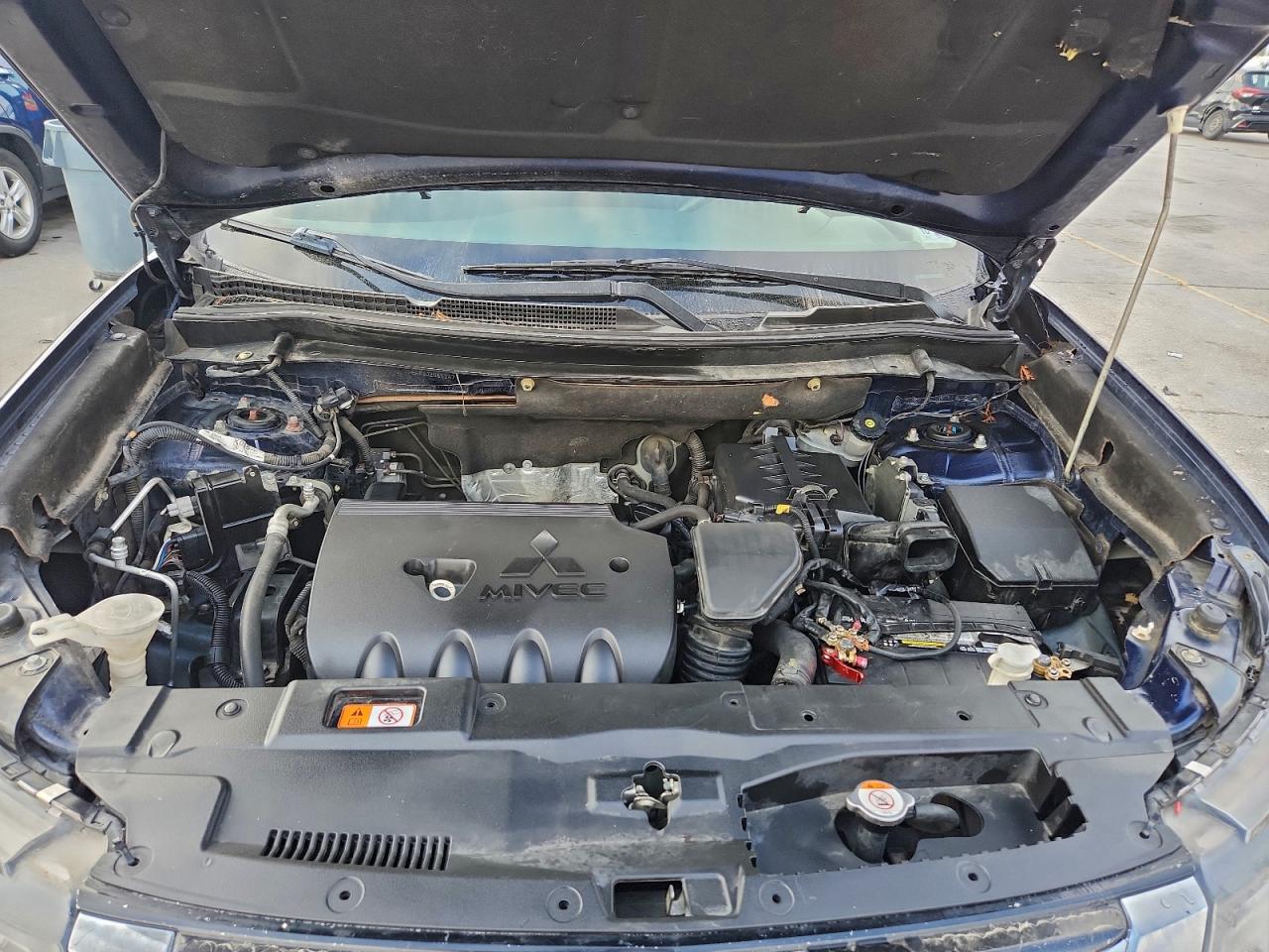 Mitsubishi Outlander Se Image 6