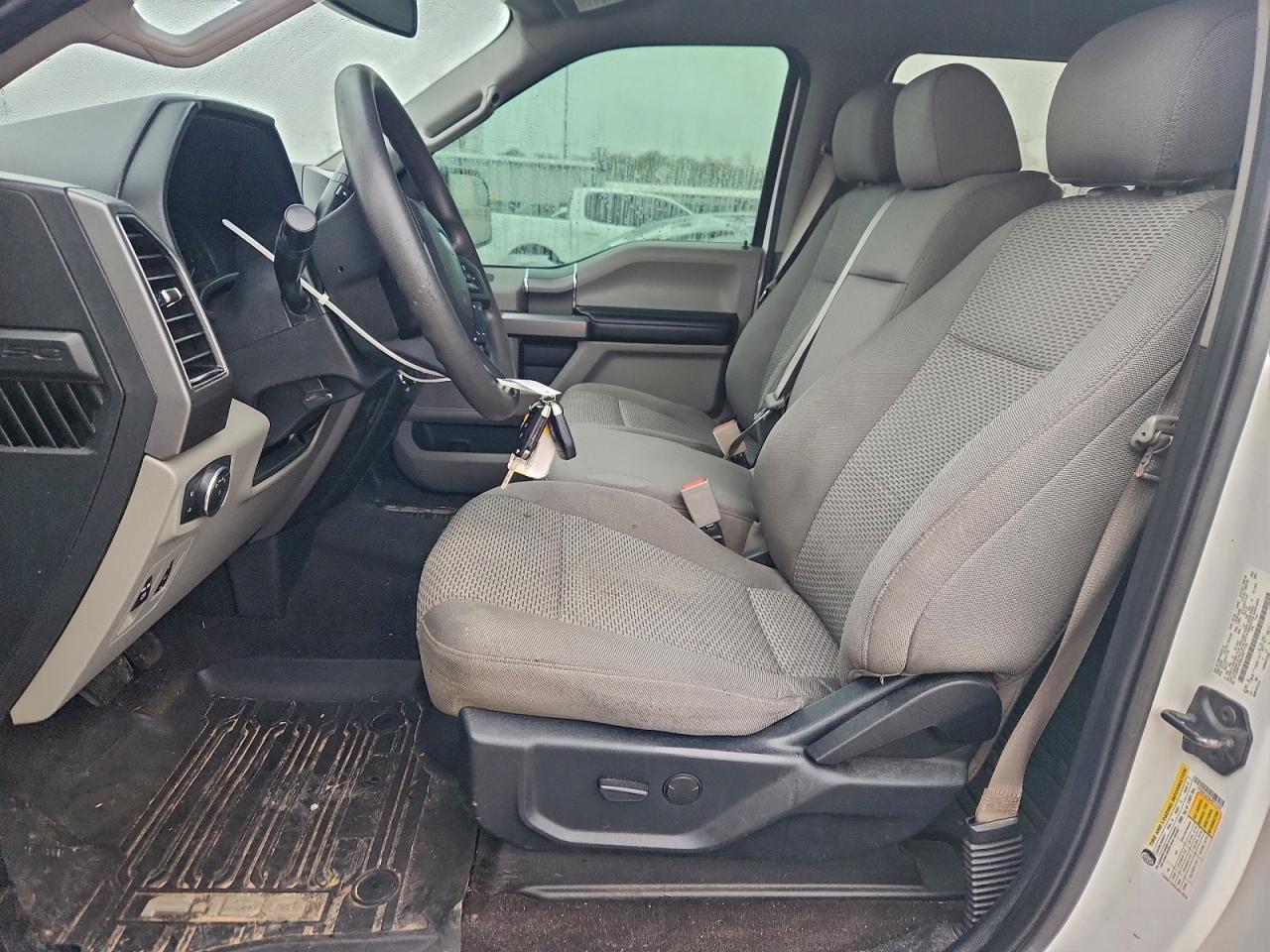 Ford F-150 Supercrew Image 10