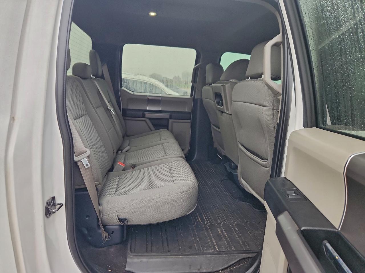 Ford F-150 Supercrew Image 11