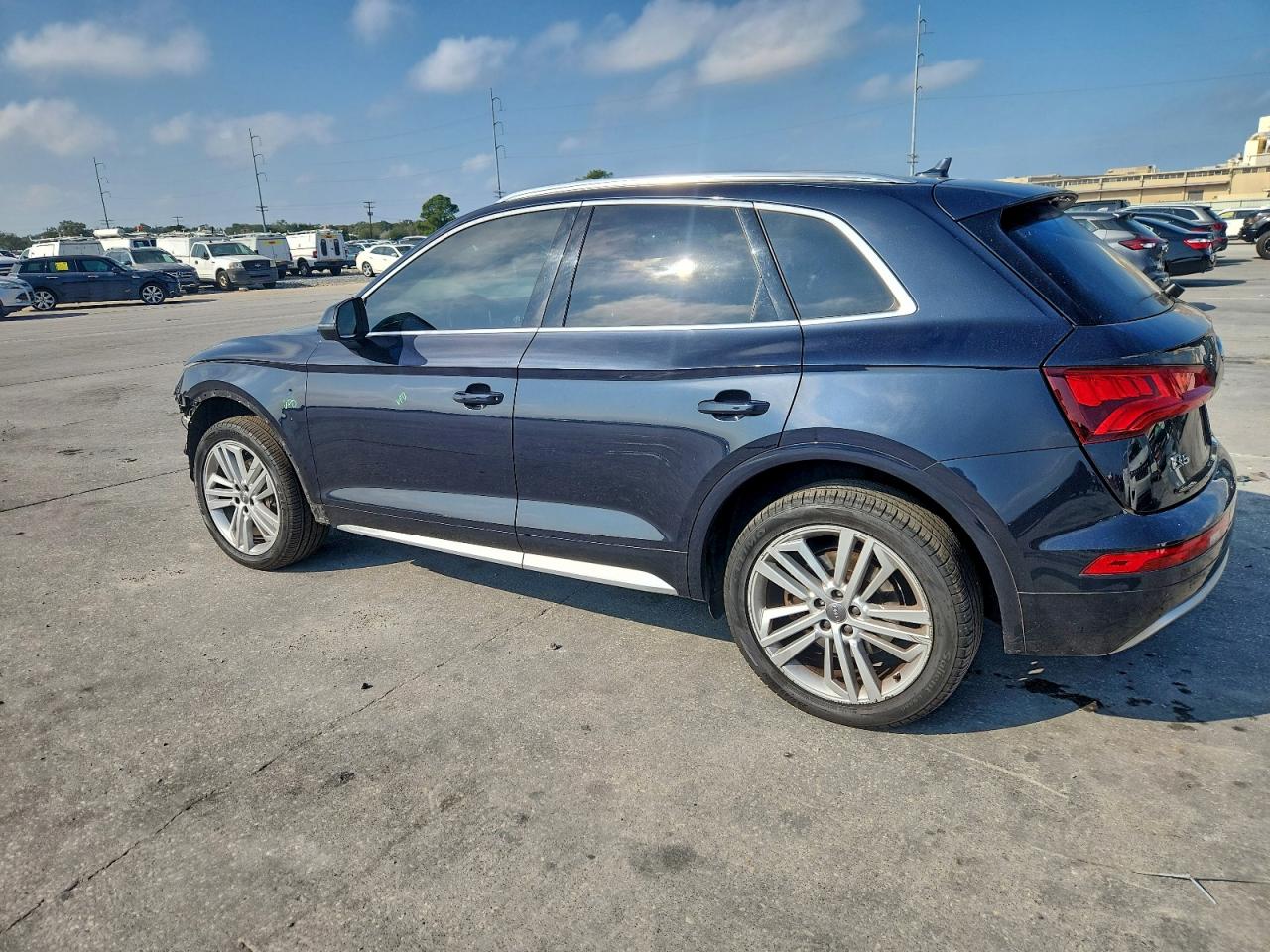 Audi Q5 Premium Plus Image 10