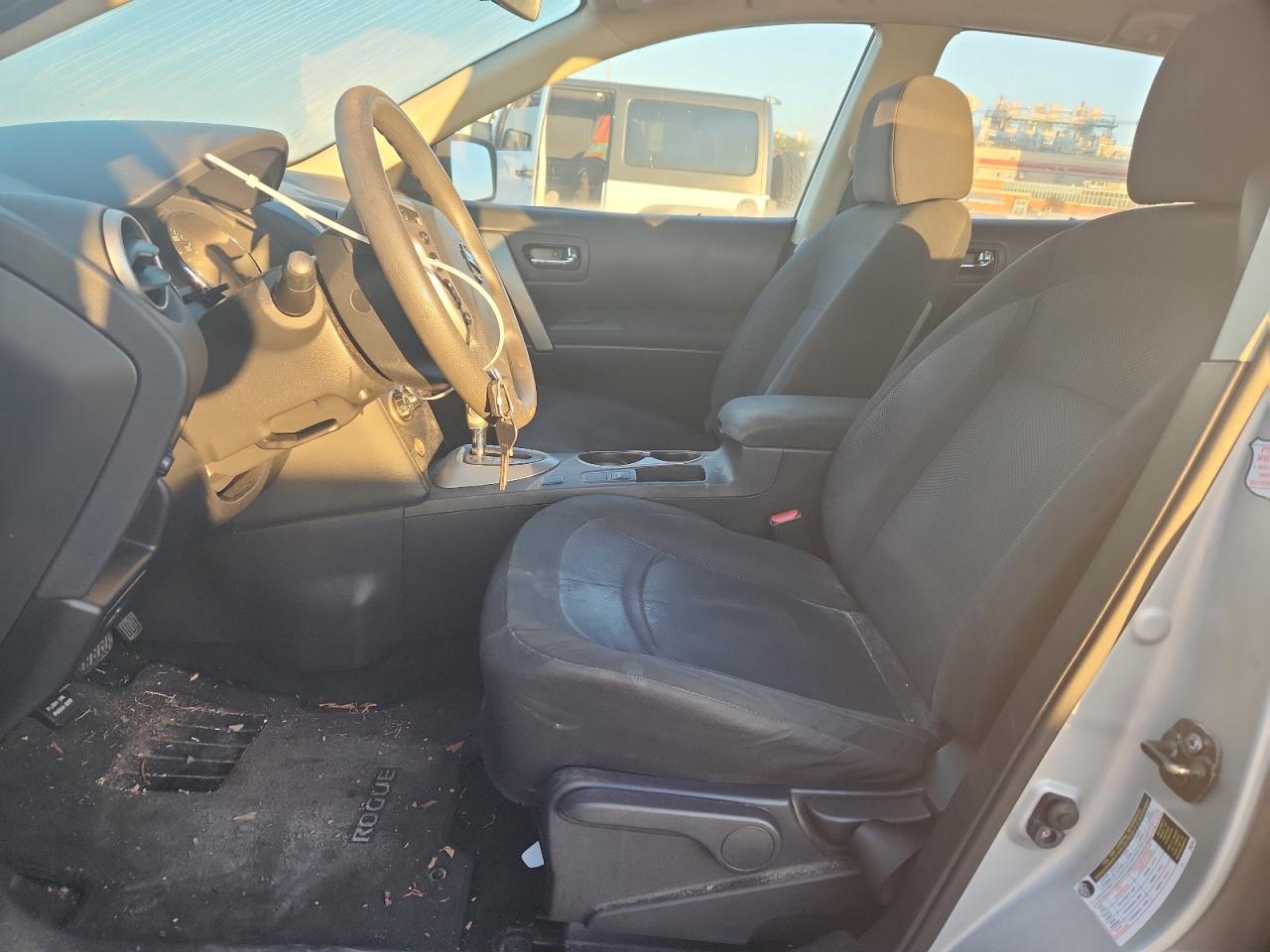 Nissan Rogue S Image 7