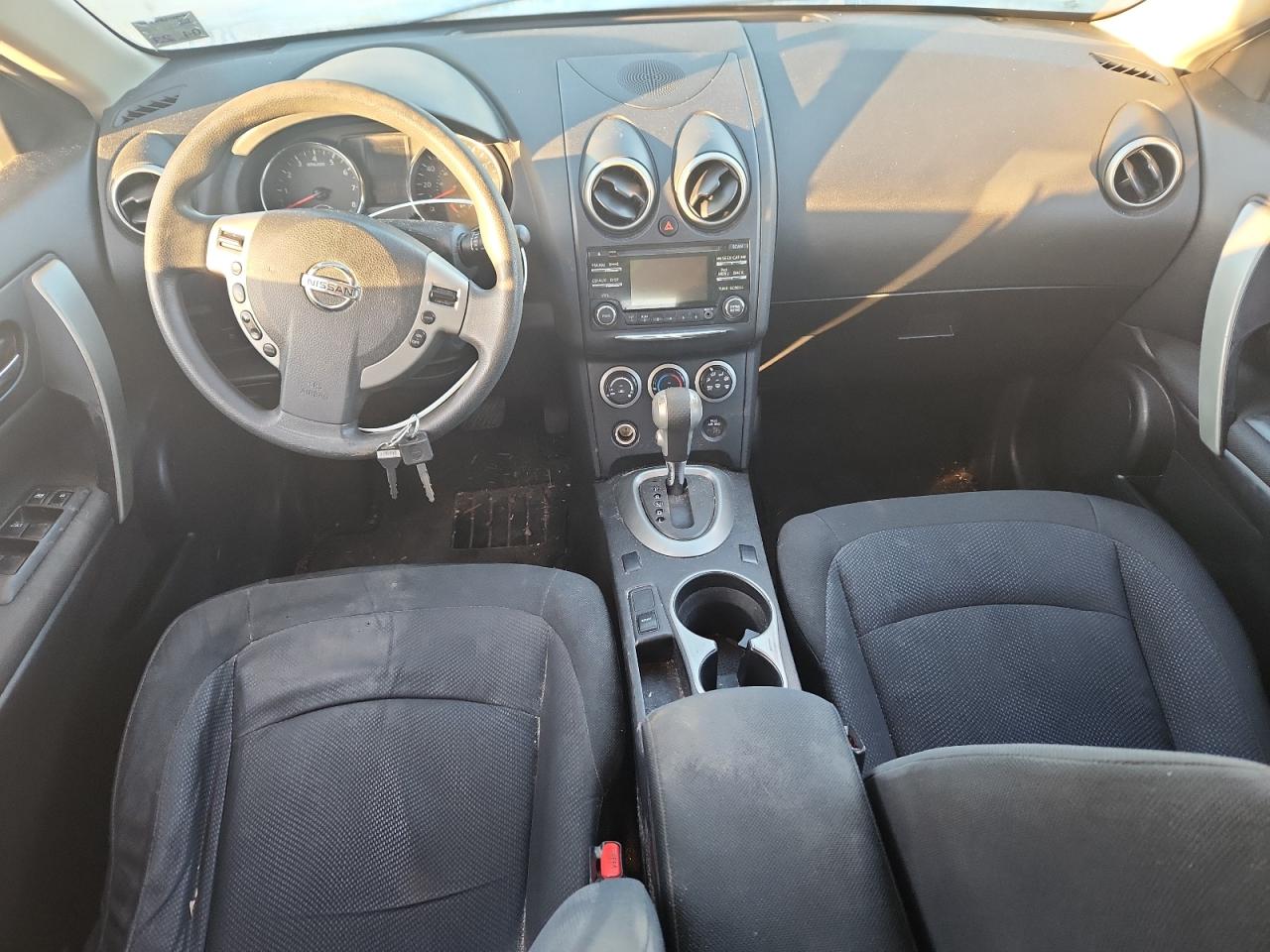 Nissan Rogue S Image 4