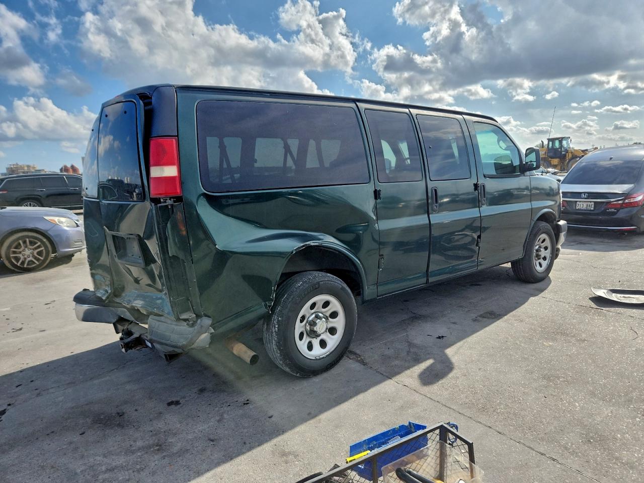 Chevrolet Express Lt Image 5