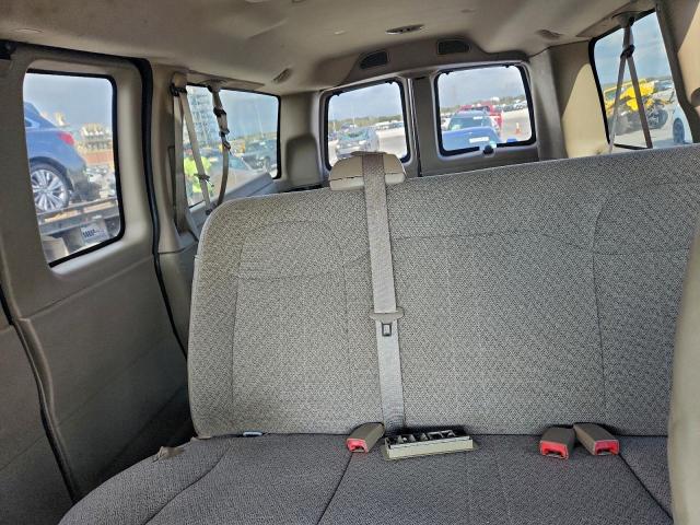 Chevrolet Express Lt Image 13