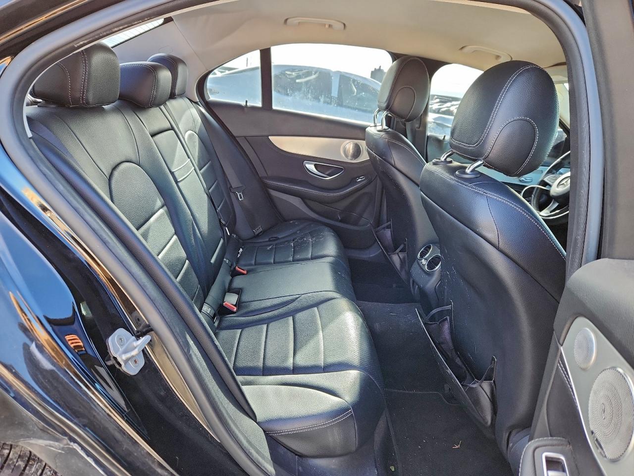 Mercedes-Benz C-Class 300 4matic Image 10