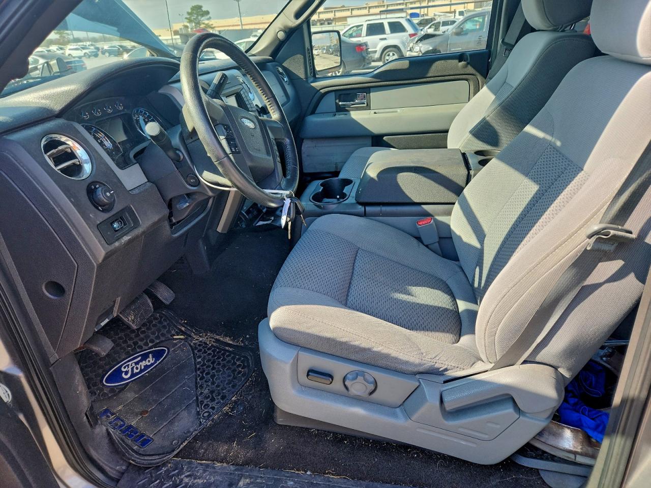 Ford F-150 Supercrew Image 6