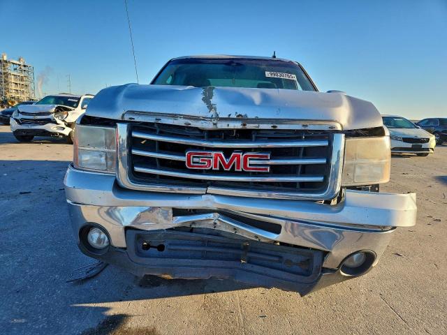 GMC Sierra C1500 Sle Image 4