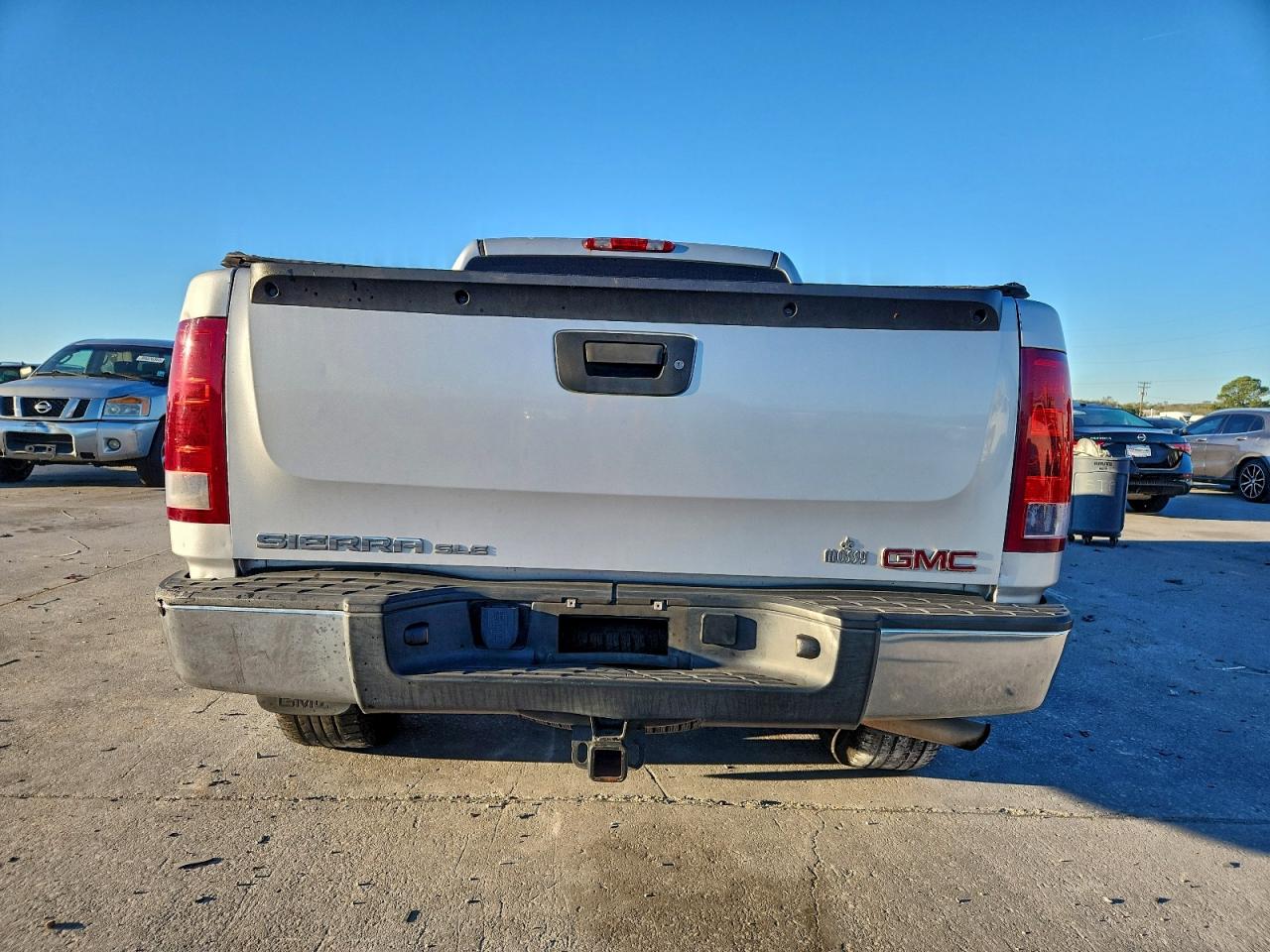 GMC Sierra C1500 Sle Image 5