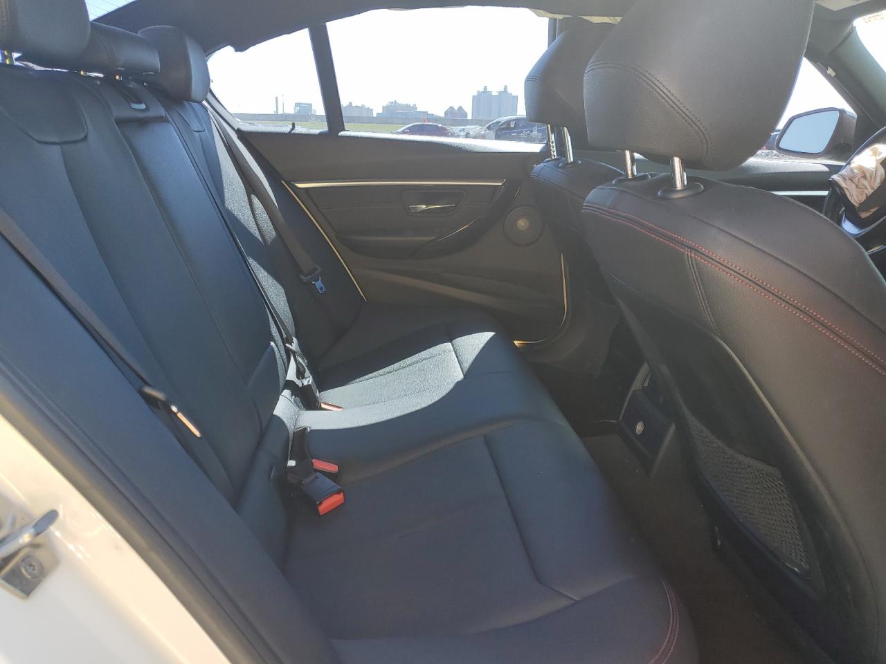 BMW 3 Series I Image 8