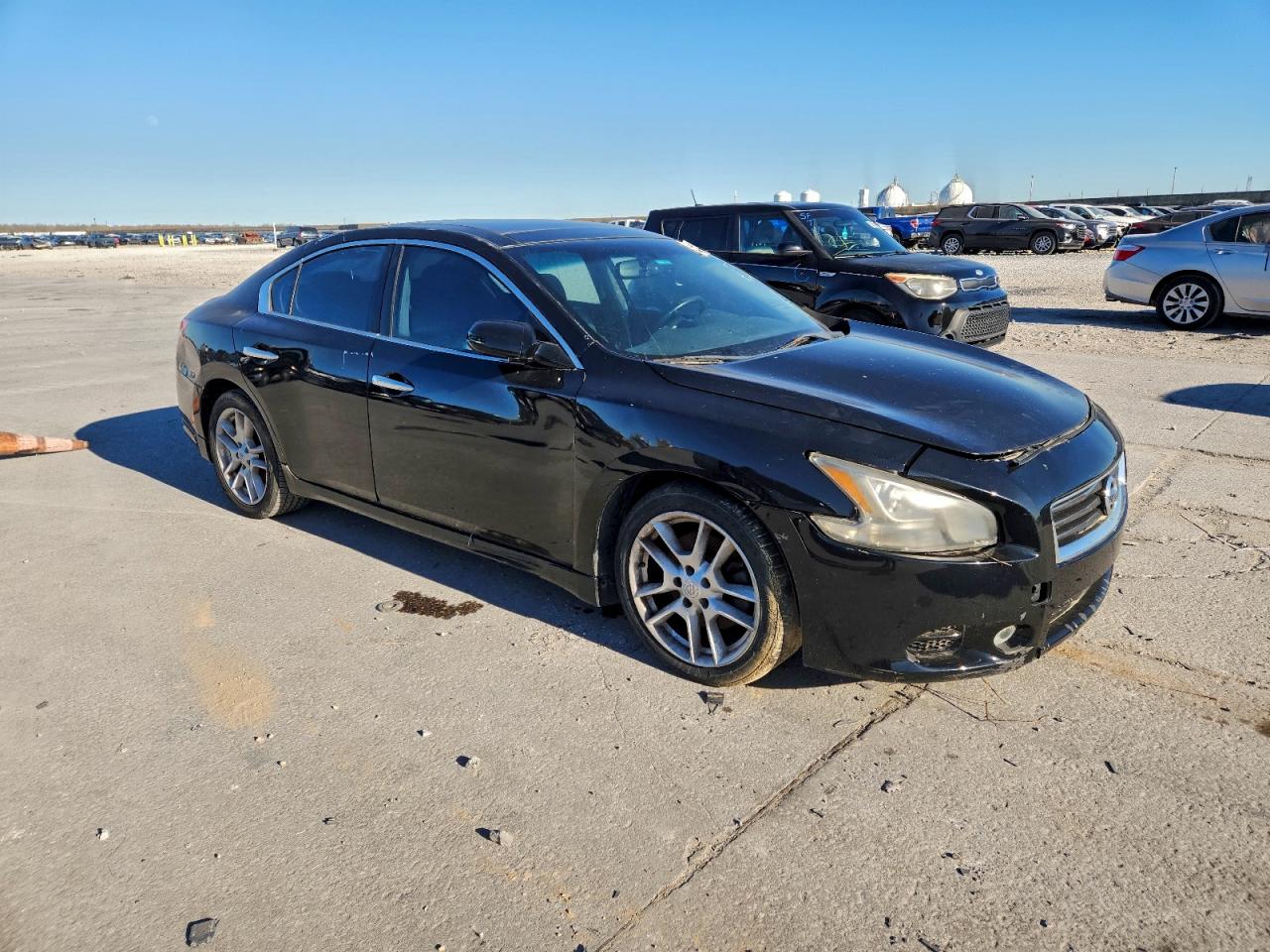 Nissan Maxima S Image 3