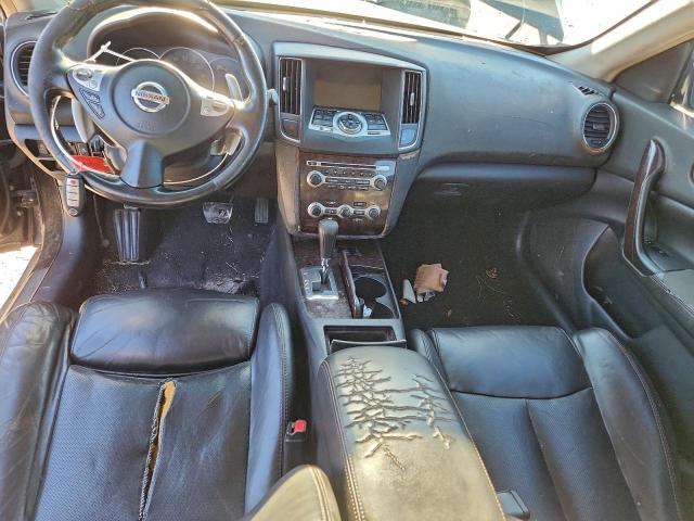 Nissan Maxima S Image 6