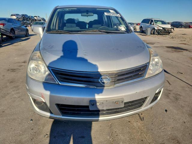Nissan Versa S Image 6