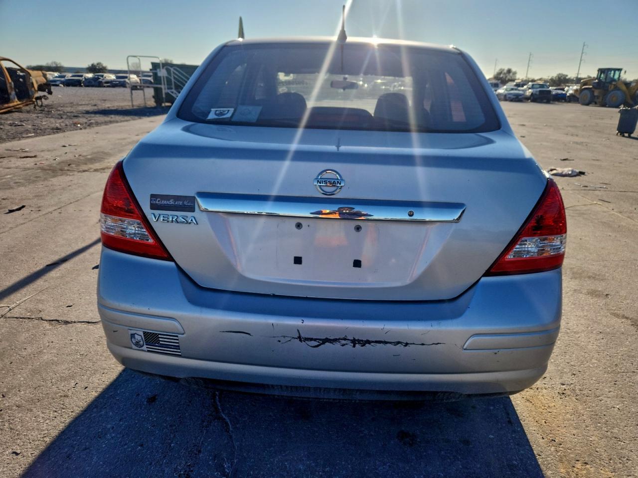 Nissan Versa S Image 7