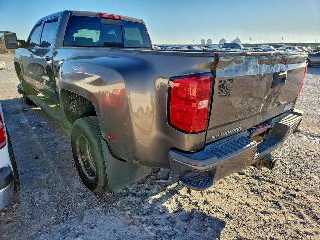Chevrolet Silverado K3500 High Country Image 11
