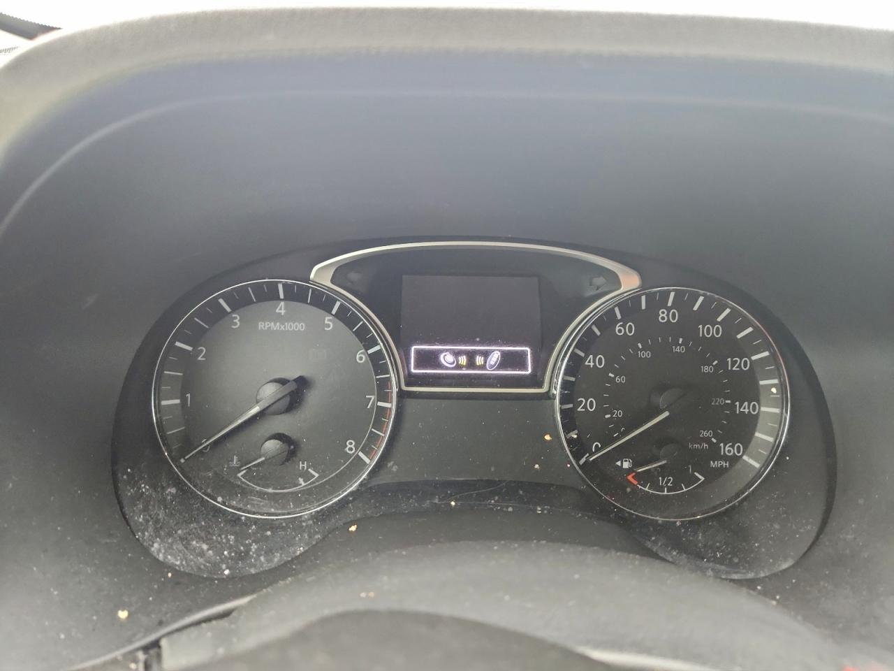 Nissan Pathfinder S Image 12