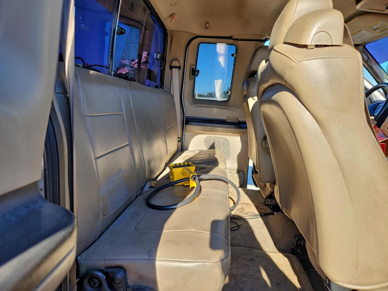 Ford F-450 Super Duty Image 12