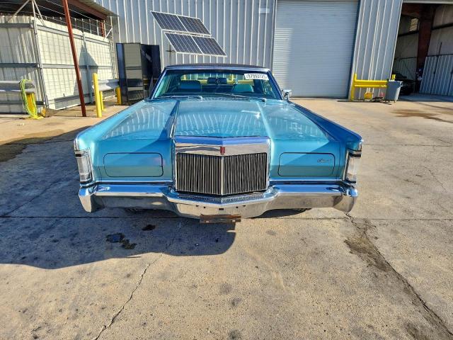 Lincoln Continental Image 8