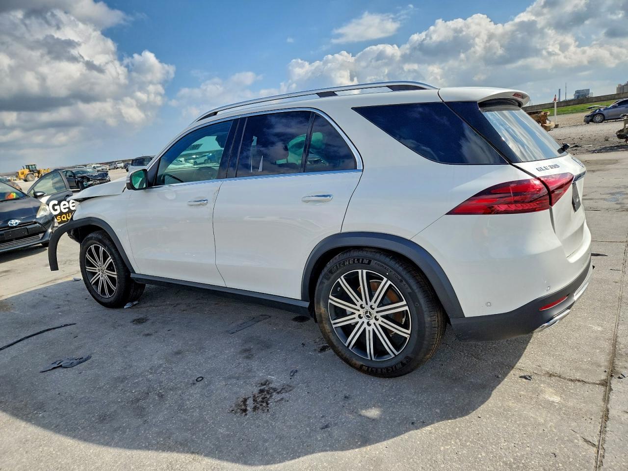 Mercedes-Benz GLE 350 Image 8
