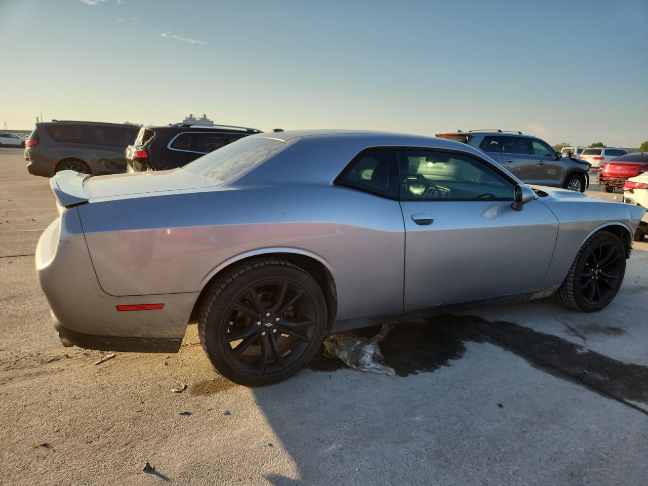 Dodge Challenger Sxt Image 9