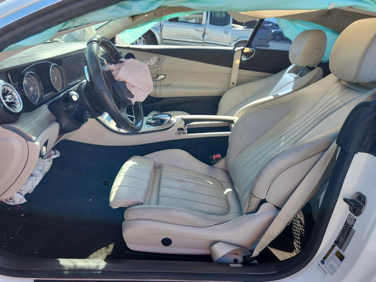 Mercedes-Benz E-Class 400 Image 6