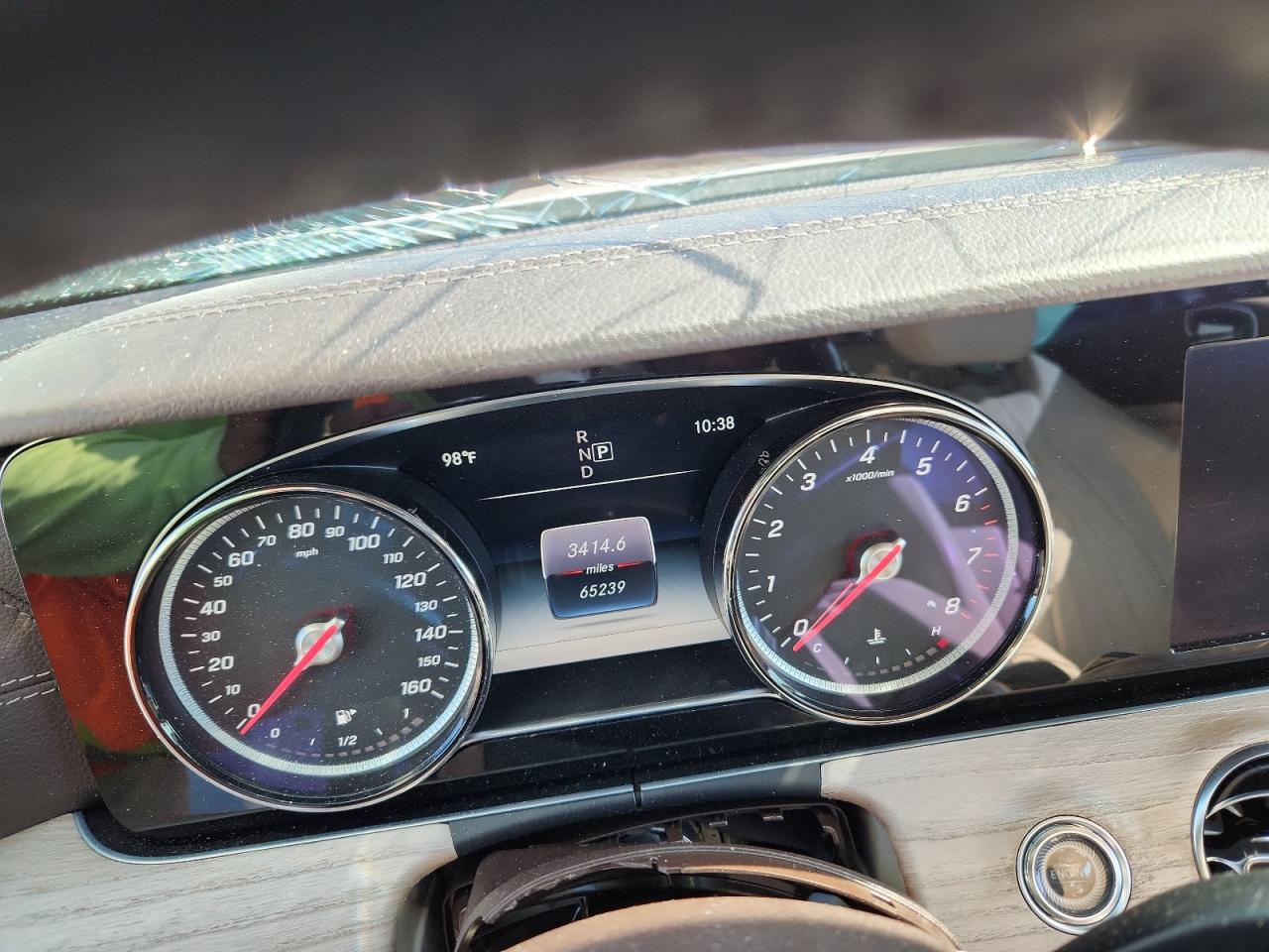 Mercedes-Benz E-Class 400 Image 9