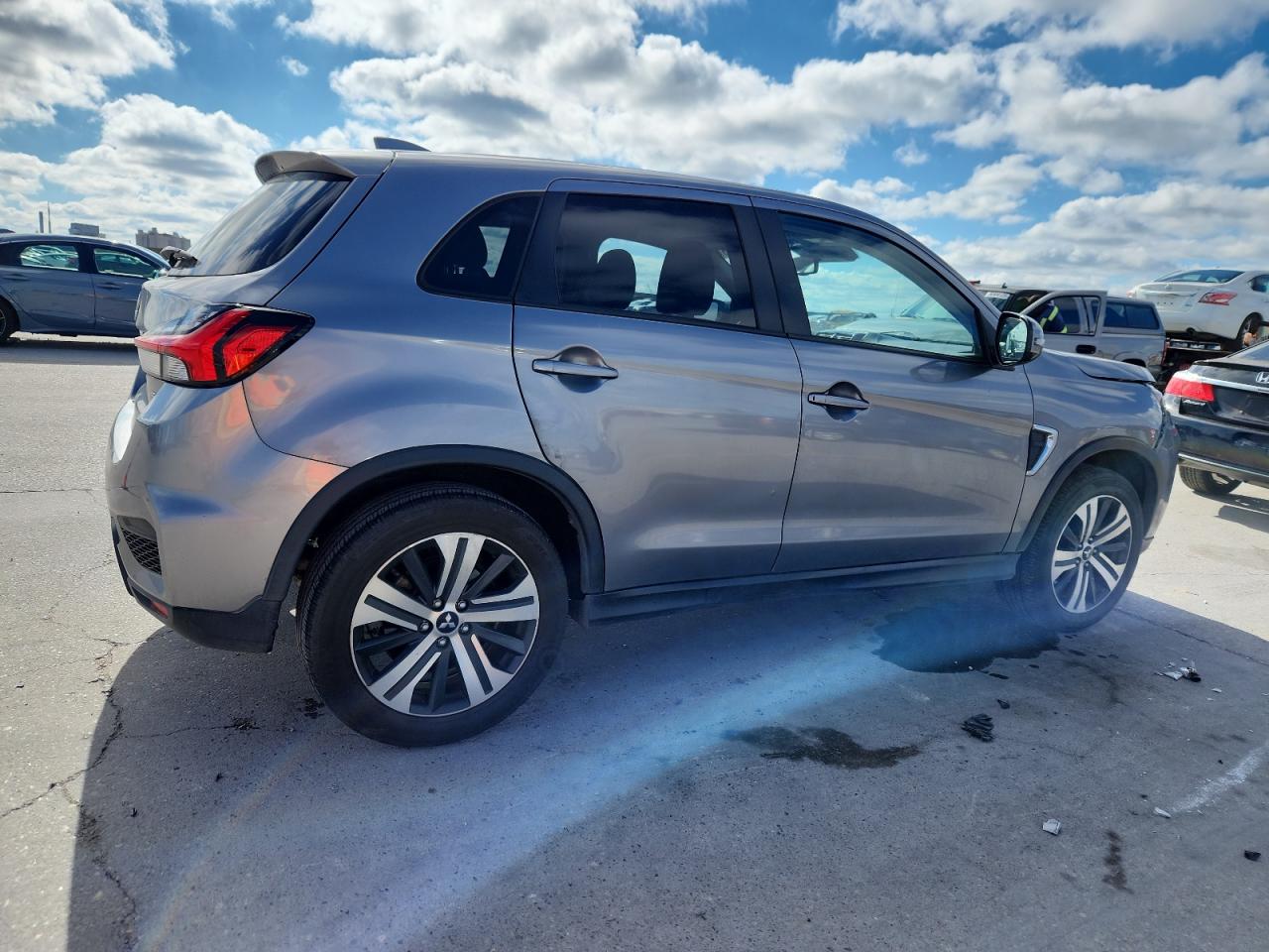 Mitsubishi Outlander Se Image 3