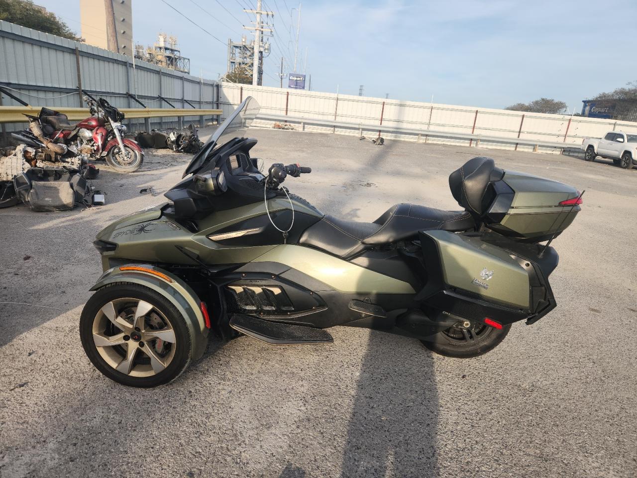Can-Am Spyder Rt Image 4