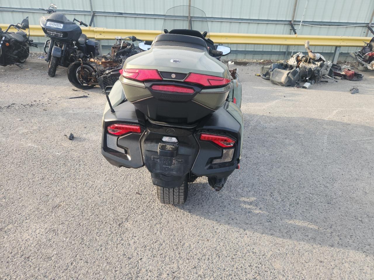 Can-Am Spyder Rt Image 7