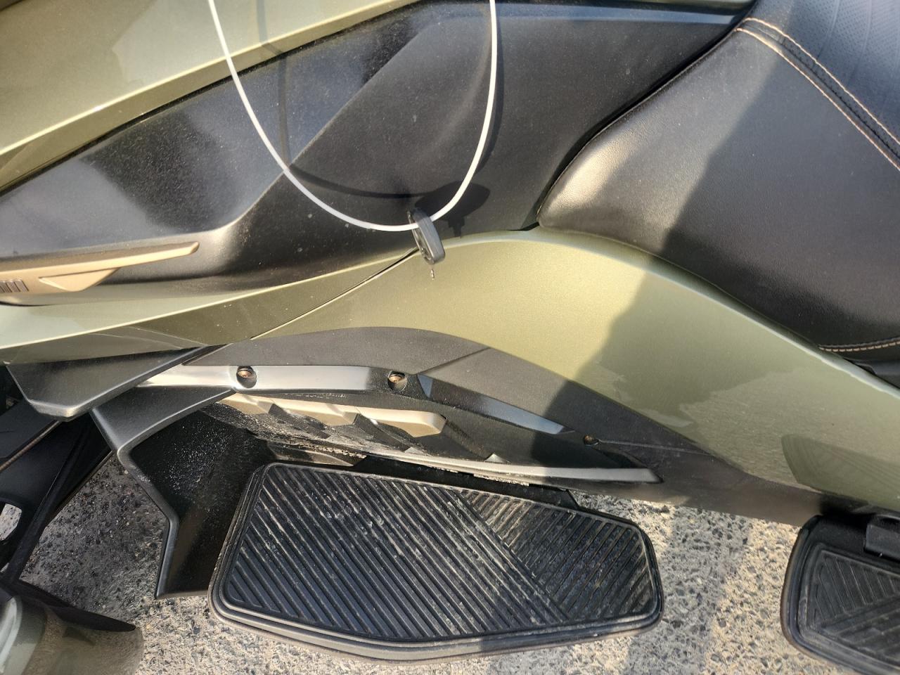 Can-Am Spyder Rt Image 5