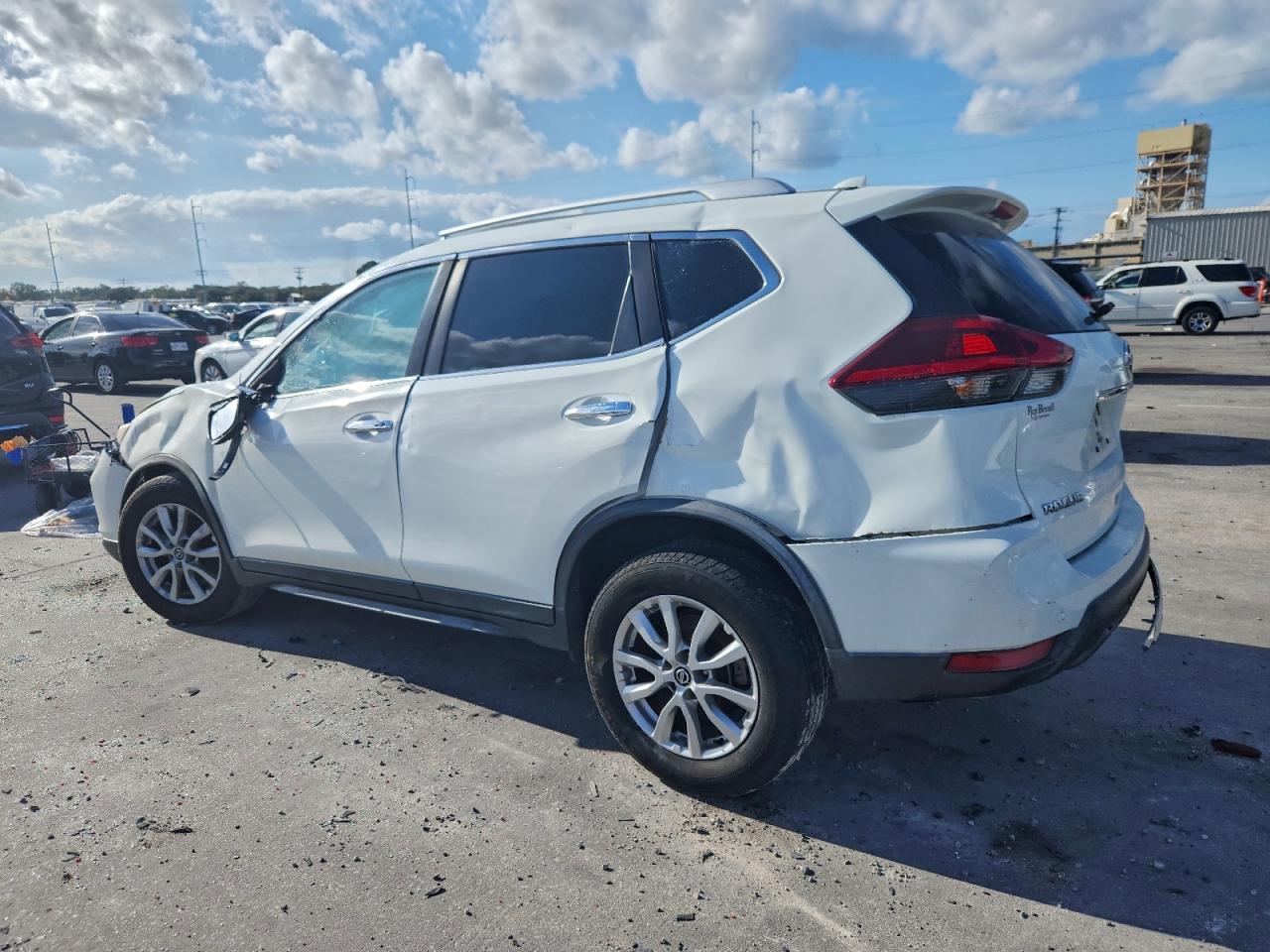 Nissan Rogue S Image 6