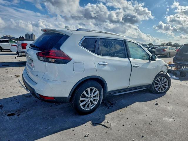 Nissan Rogue S Image 4