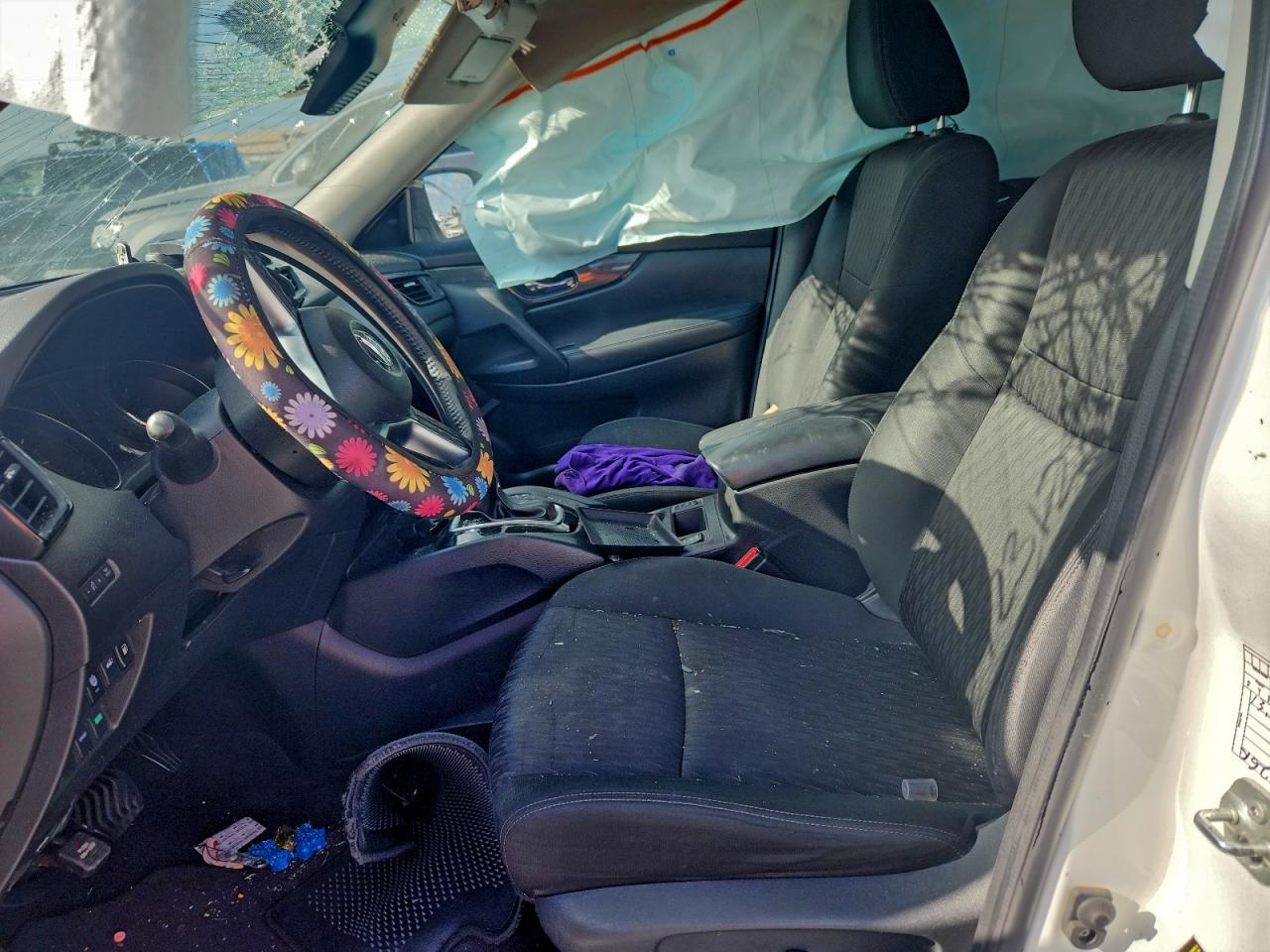 Nissan Rogue S Image 12