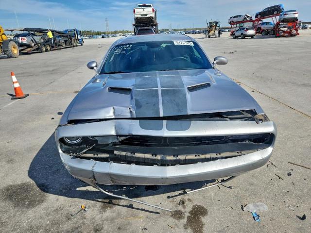 Dodge Challenger Sxt Image 8