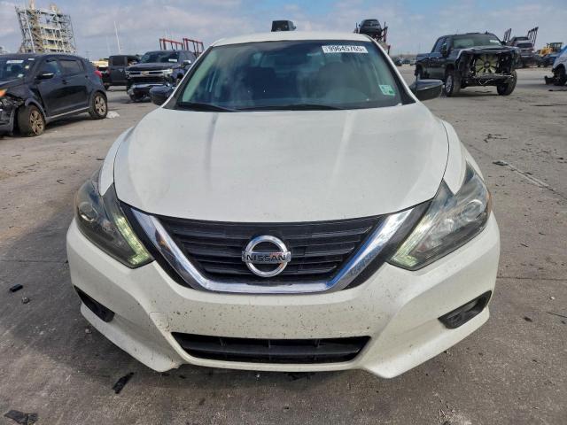 Nissan Altima 2.5 Image 10