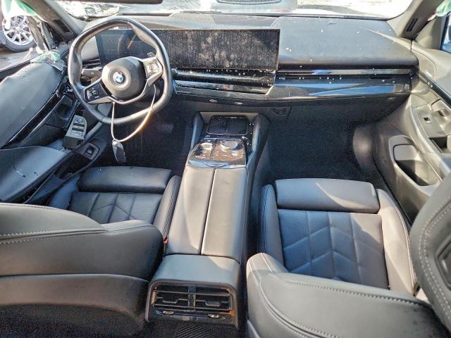 BMW 5 Series I Image 11