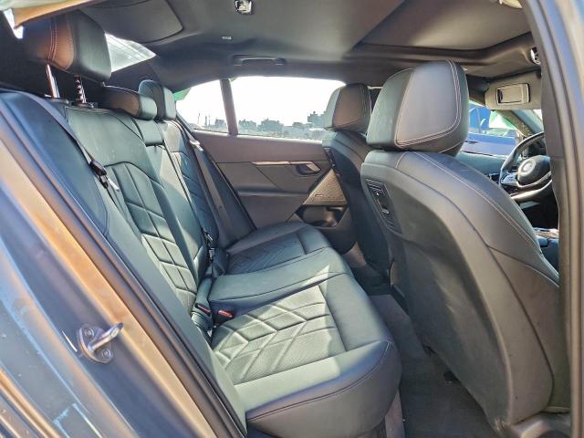 BMW 5 Series I Image 9