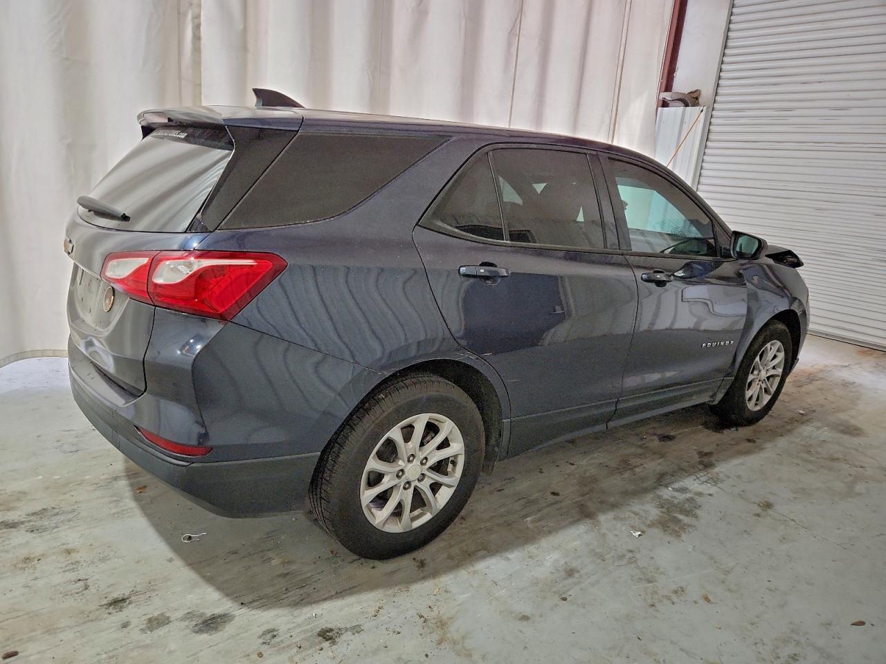 Chevrolet Equinox Ls Image 2