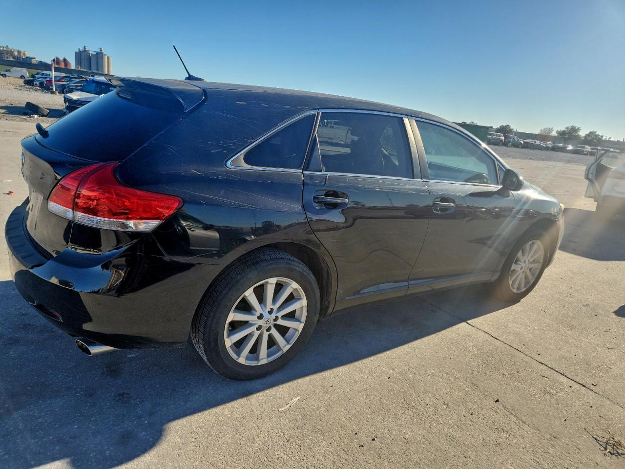 Toyota Venza Image 2