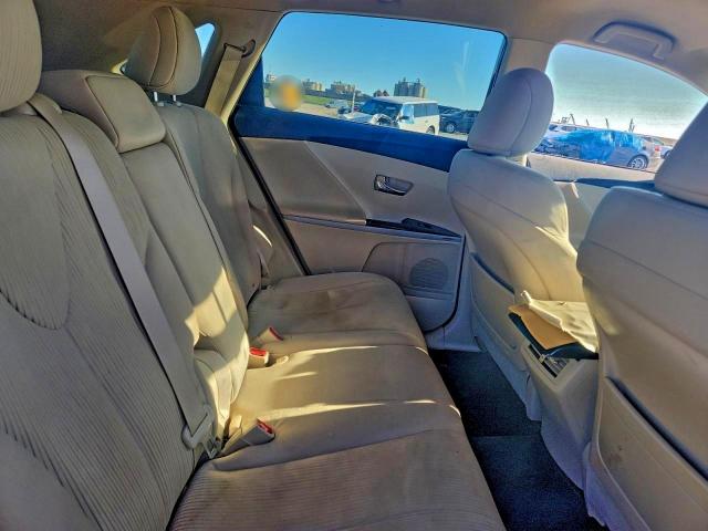 Toyota Venza Image 12