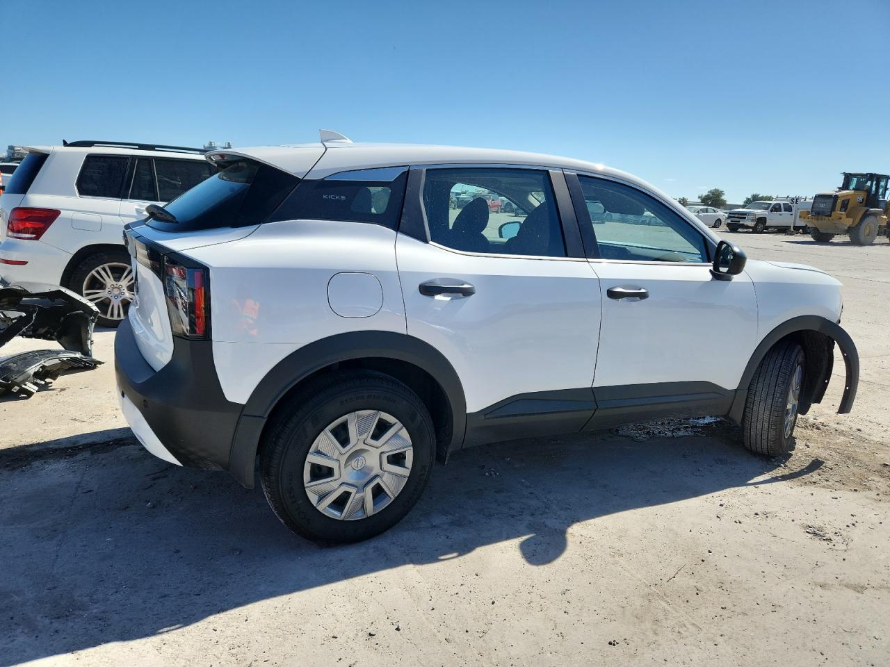 Nissan Kicks S Image 3