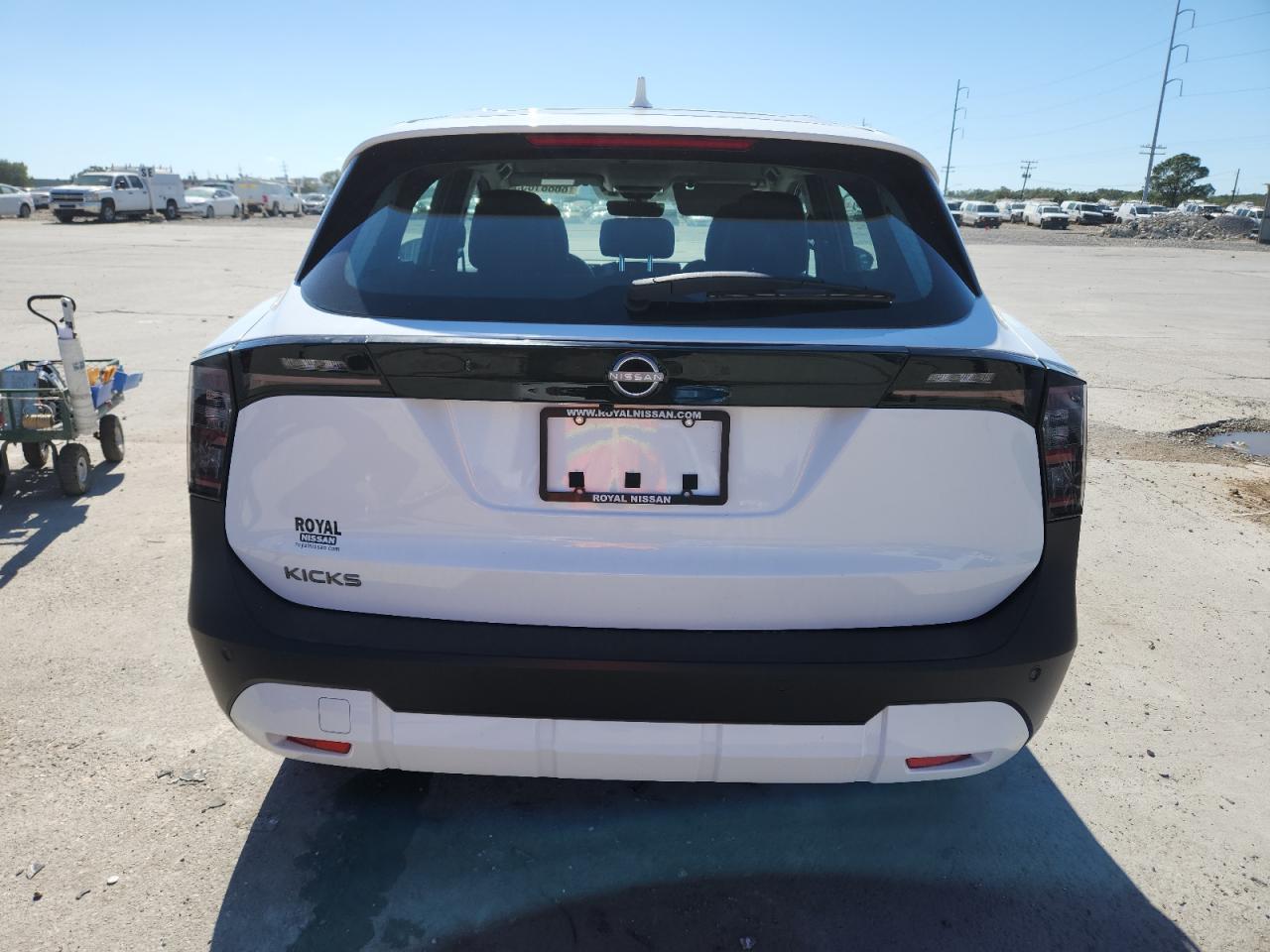 Nissan Kicks S Image 12