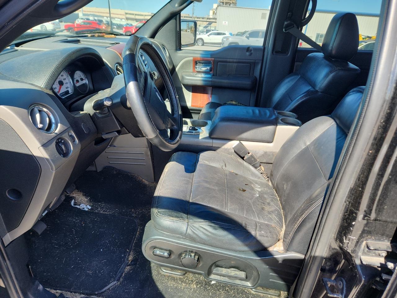 Ford F-150 Supercrew Image 8