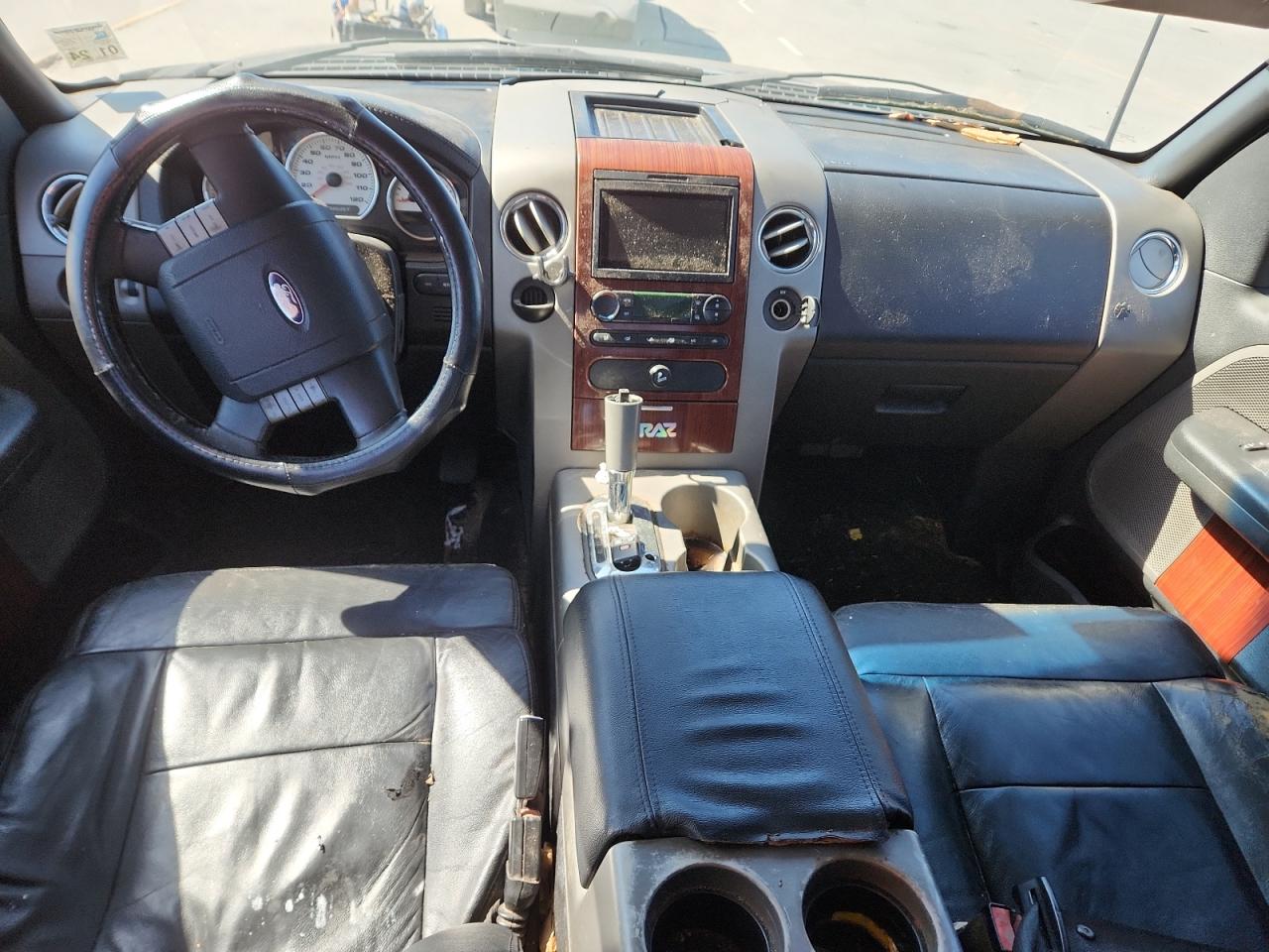 Ford F-150 Supercrew Image 6