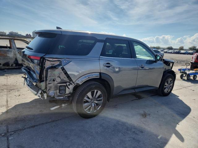 Nissan Pathfinder S Image 3