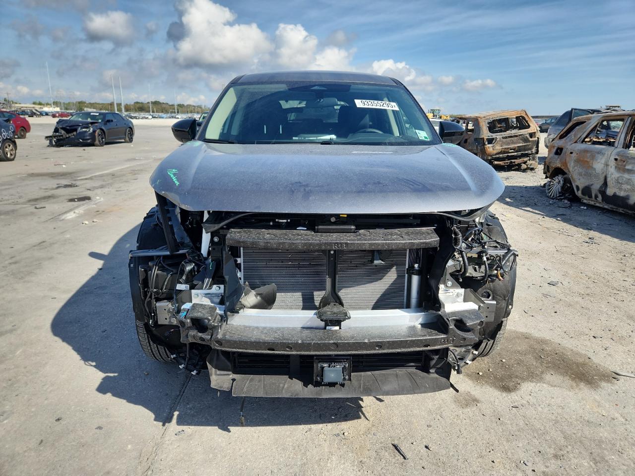 Nissan Pathfinder S Image 2