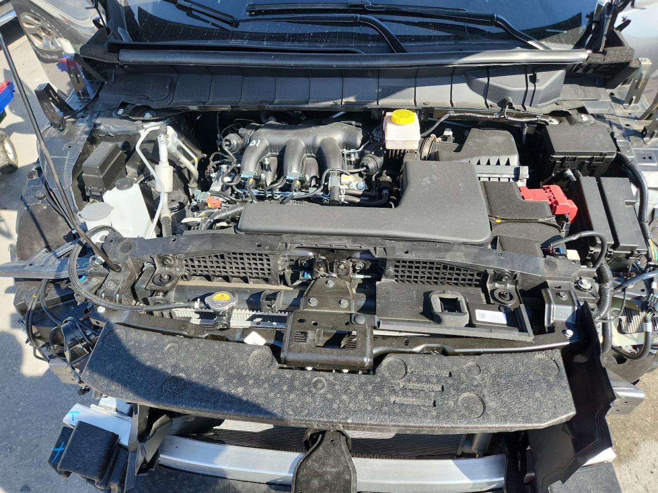 Nissan Pathfinder S Image 8