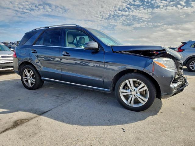 Mercedes-Benz M-Class 350 Image 3