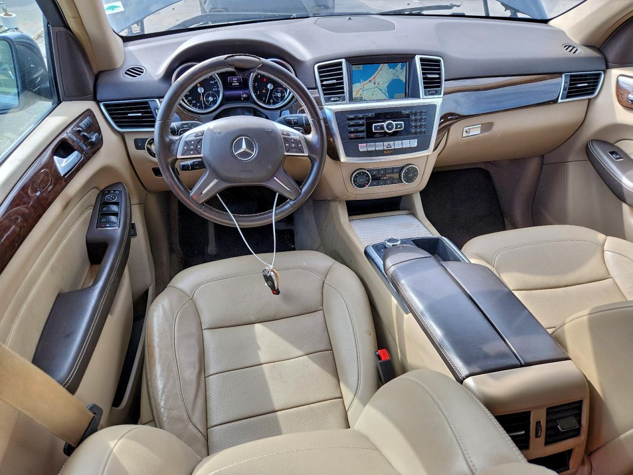 Mercedes-Benz M-Class 350 Image 7