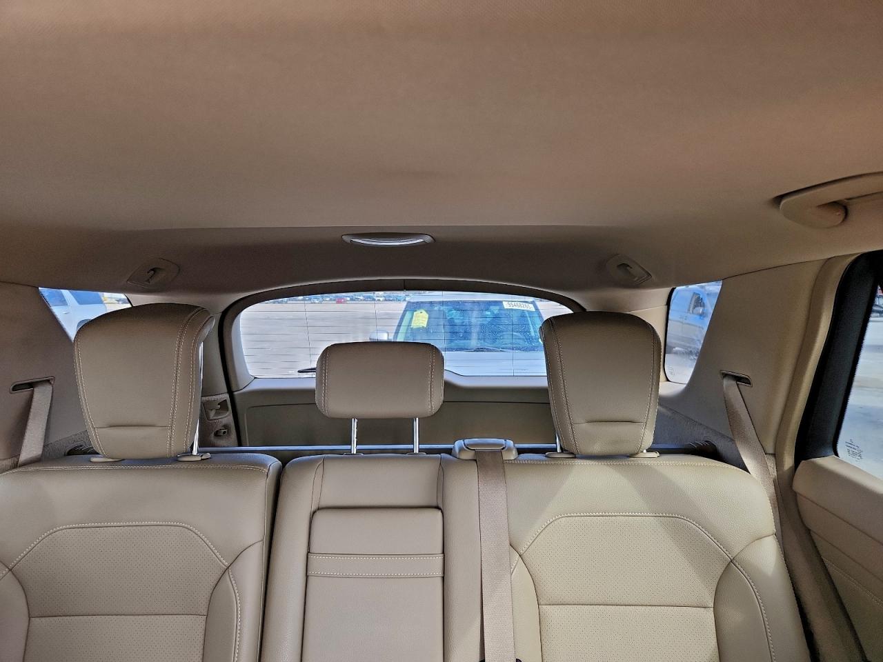 Mercedes-Benz M-Class 350 Image 11