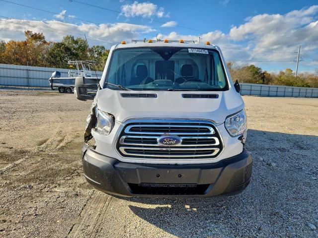 Ford Transit T-250 Image 9